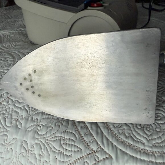 Euro-Pro Steamer and Iron - Picture 5 of 6